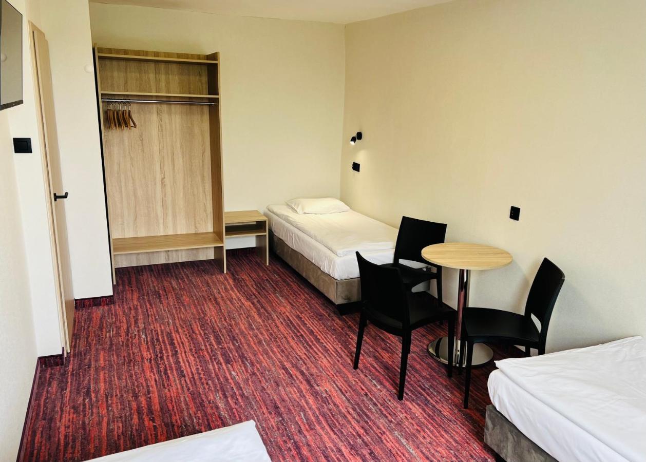 Hotel Rok Krakow Ngoại thất bức ảnh