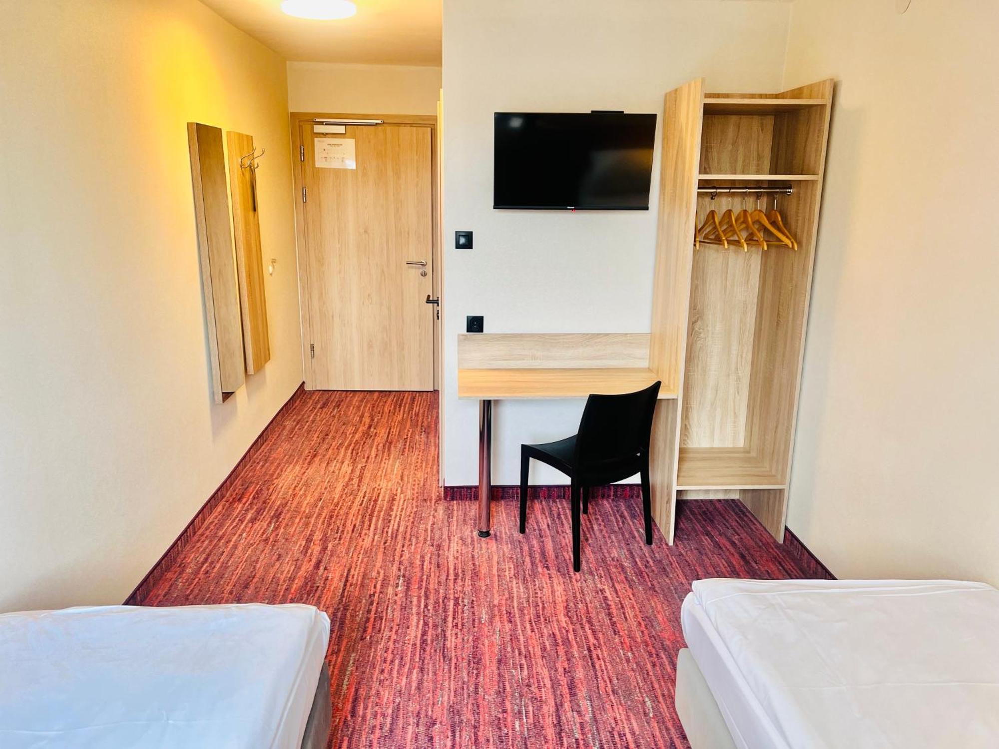 Hotel Rok Krakow Ngoại thất bức ảnh